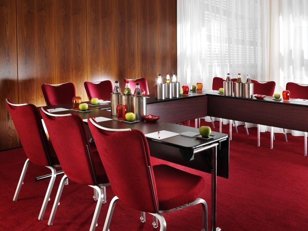 Cologne Marriott Hotel Kültér fotó Meeting room